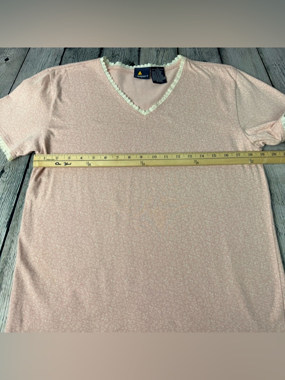 Vtg Liz CLaiborne Dainty Floral Print Pink V-Neck Lace Trim T-Shirt Size Medium - Picture 4 of 7
